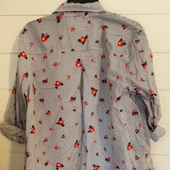 Old Navy Flower Stripe Button Down Shirt - Picture 2 of 2